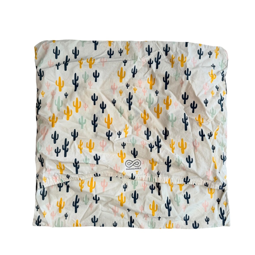 Immeasurable Cactus Print Nursing Cover Canopy Reversible Cross Pattern